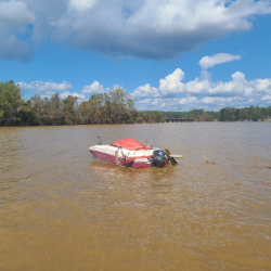 Junk Boat Removal with water tow 15-20ft Boat